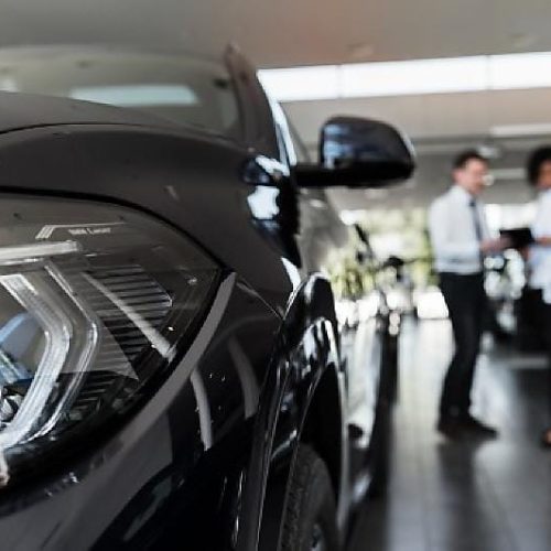 Família deixada na estrada será indenizada em R$ 32 mil após bloqueio remoto de carro alugado