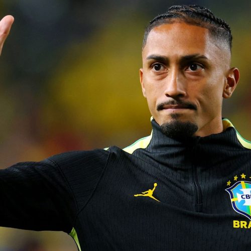 Festejado, Raphinha treina e se aproxima de retorno à Copa do Mundo