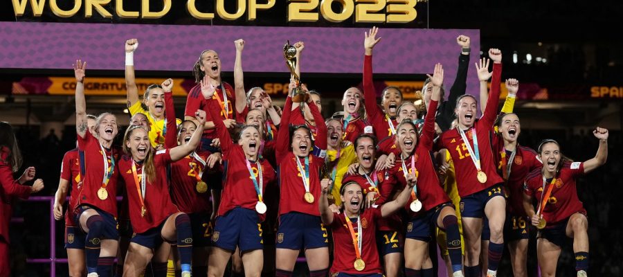 Finalista da Copa masculina, Espanha pode "unificar" títulos mundiais