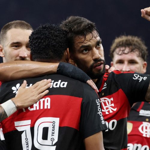 Flamengo reage e vence Santos de virada por 3 a 1 no Brasileirão
