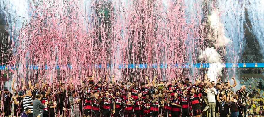 Flamengo vence Fluminense nos pênaltis e fatura tricampeonato carioca