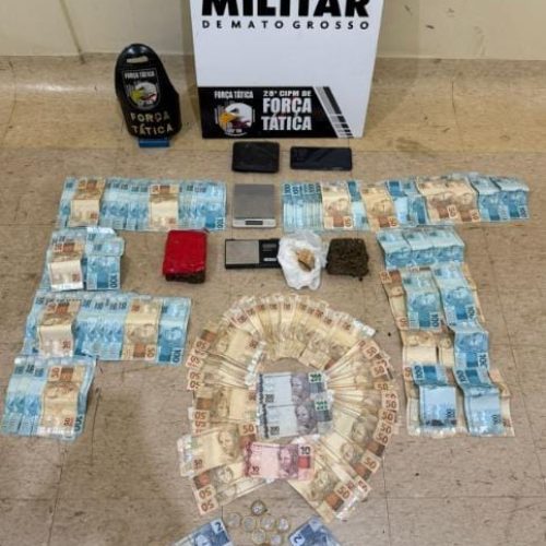 Força Tática conduz dupla por tráfico de drogas e apreende R$ 10,5 mil em dinheiro do crime