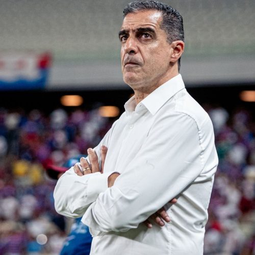 Fortaleza anuncia saída do técnico português Renato Paiva