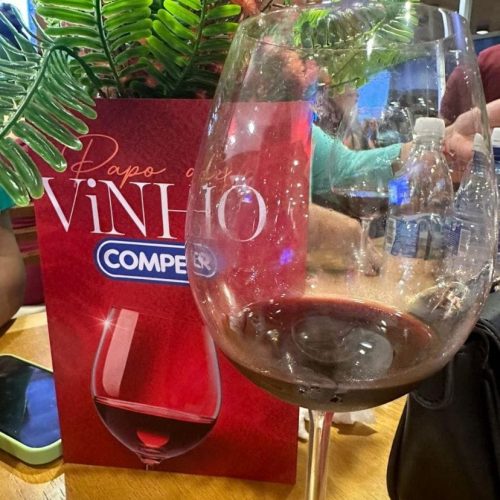 Frio e vinho combinação perfeita para o “Papo de Vinho” realizado pelo Comper