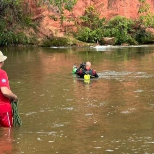 EM GUIRATINGA: Corpo de Bombeiros localiza corpo de vítima que se afogou no Rio Garças