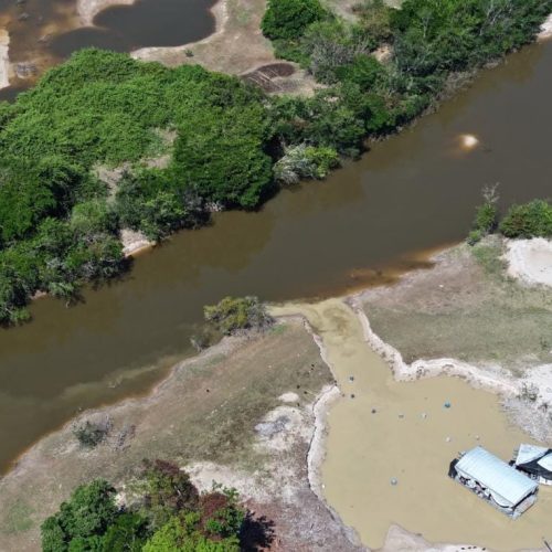Garimpo ilegal ameaça abastecimento de água de 50 mil habitantes em Mato Grosso