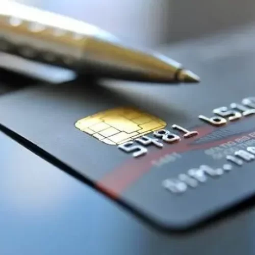 Golpistas usam nome de consumidor para abrir conta e Justiça de MT manda banco pagar R$ 8 mil