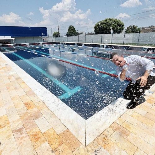 Governador confirma mais 33 escolas de alto padrão, com piscina, até final de 2026