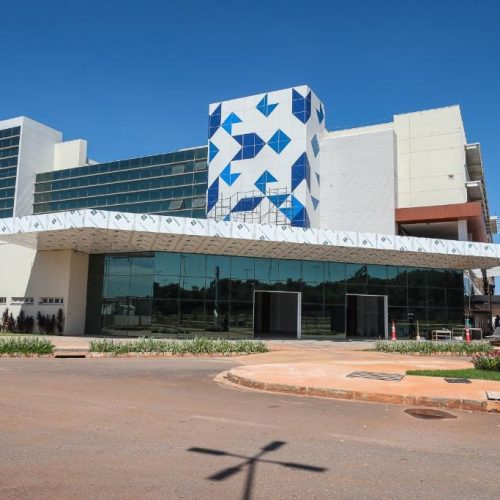 Governo de MT constrói seis grandes hospitais para fazer a saúde funcionar