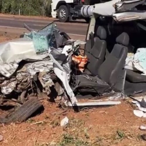 Grave acidente entre Gol e Creta mata um e deixa dois feridos na rodovia BR-163
