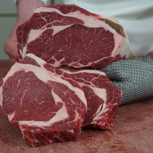 EFEITOS DO TARIFAÇO: Carne bovina: Abrafrigo prevê perda de US$ 1,3 bilhão em 2025 com tarifa dos EUA