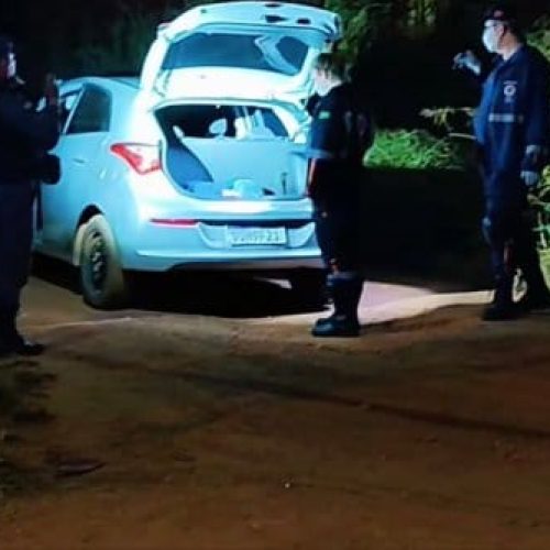 Homem é encontrado morto com marcas de tiros dentro de porta-malas em Cuiabá