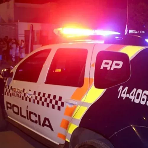 Homem é executado com tiros na cabeça dentro de casa; filhos de 3 e 4 anos presenciam o crime