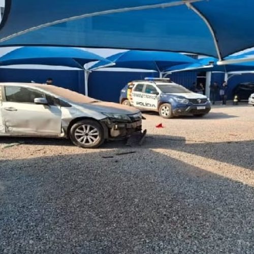 Homem morre atropelado por carro em estacionamento de supermercado