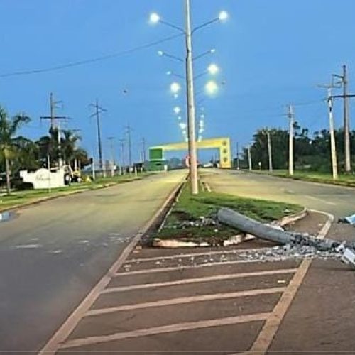 Homem perde controle de moto, bate em poste de energia e morre na rodovia MT-140