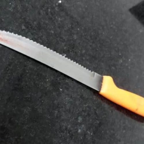 Homem tenta matar ex-companheira a facadas em lanchonete de Nova Olímpia
