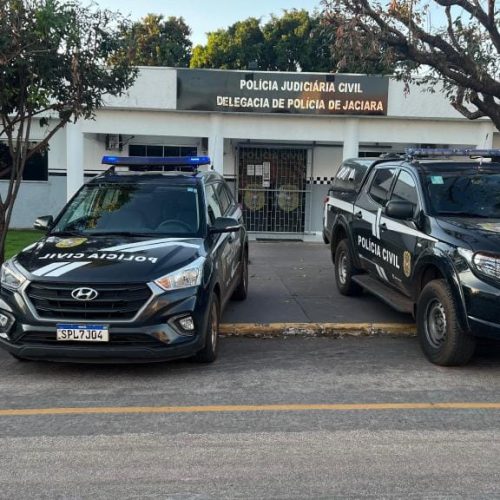 Idosa de 79 anos é presa em flagrante por furtar bolsa dentro de supermercado