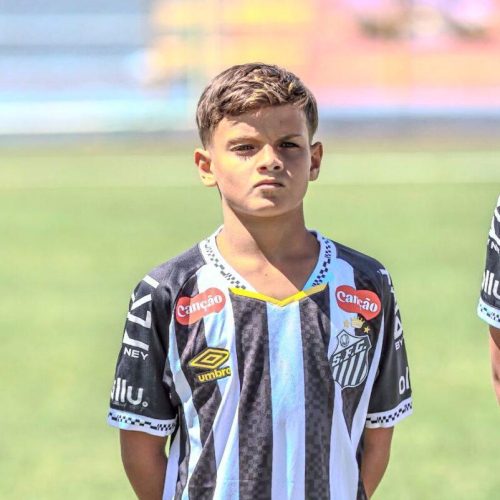 Sinopense Cristiano Ronaldo deixa categorias de base do Santos após cinco anos