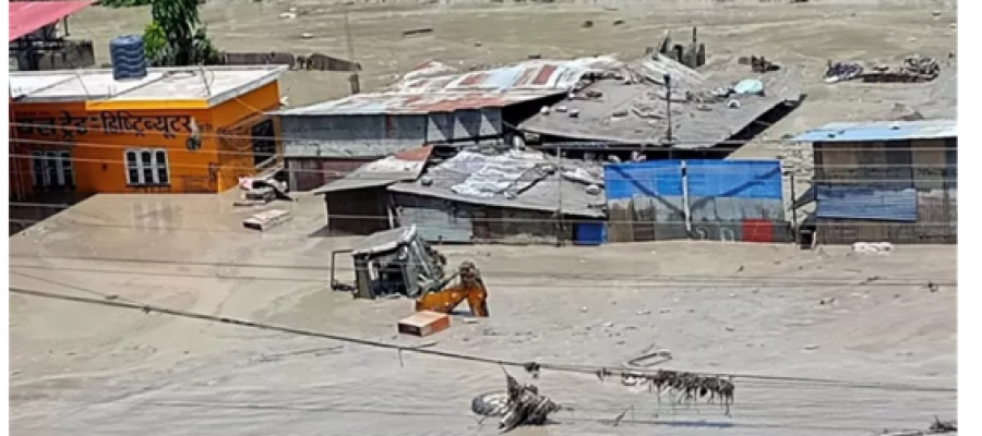 Nepal registra mortos e centenas de desaparecidos após forte enchente