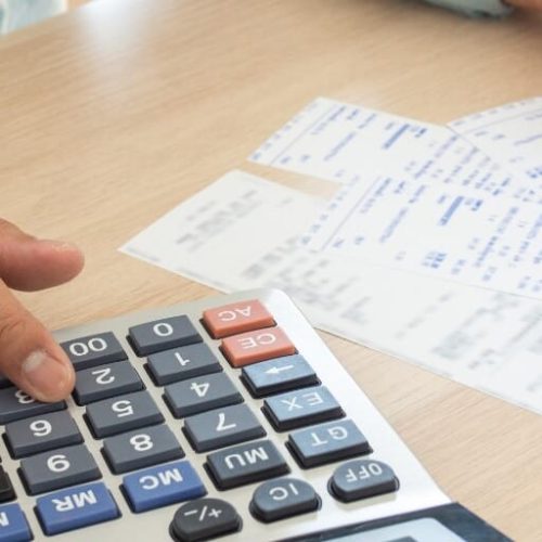 Inadimplência atinge mais de 1,1 milhão de pessoa em MT e dívidas passam de R$ 6 bilhões