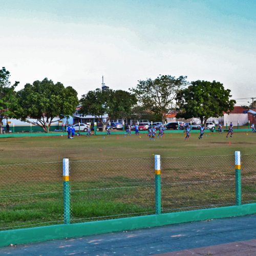 Influencers culpam prefeito por cancelamento de jogo beneficente em Cuiabá