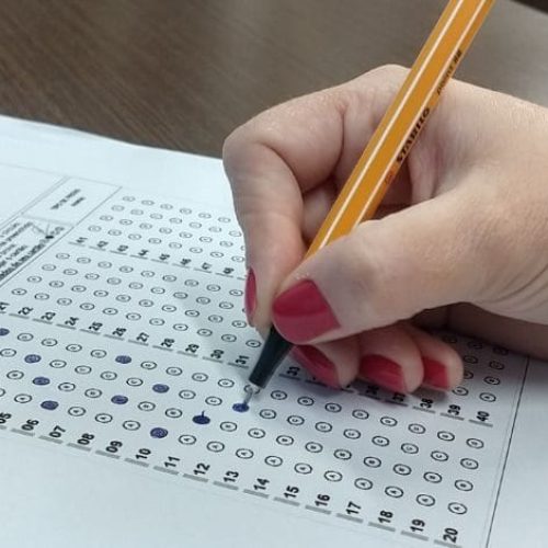 Inscrições para seletivo da Educação com salário de até R$ 5,4 mil vai até quinta-feira