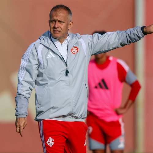Internacional contrata técnico Eduardo Baptista até o fim da temporada