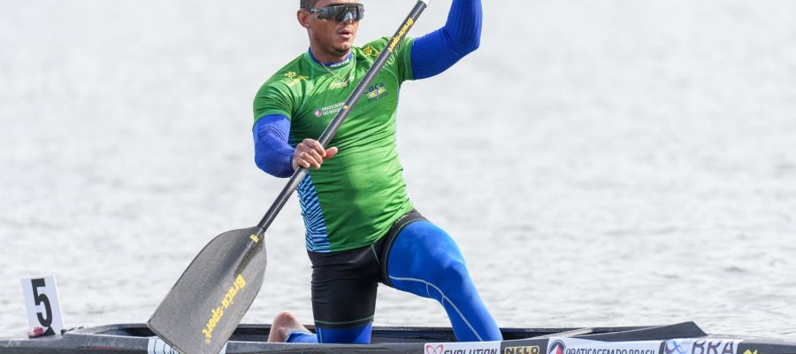 Isaquias Queiroz é campeão mundial no C1 500m na Polônia