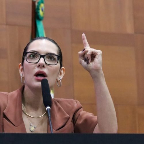 Janaina diz que virou alvo por pontuar nas pesquisas e desafia Mauro a conquistar voto fora do poder