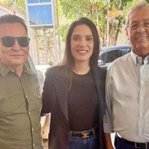 Jayme e Janaina selam pacto de não agressão e discutem possível aliança