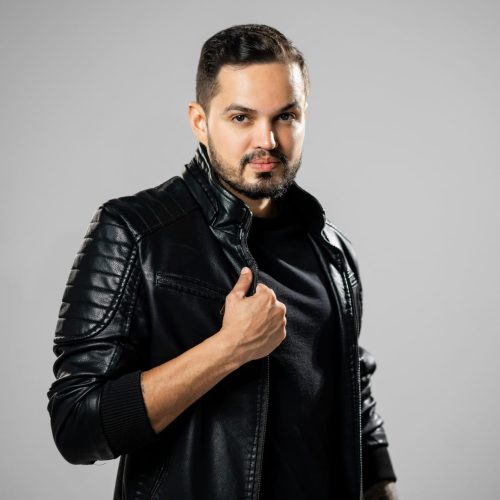 Jhoe Maia leva shows gratuitos à APAE e à Feira do Jardim Botânico