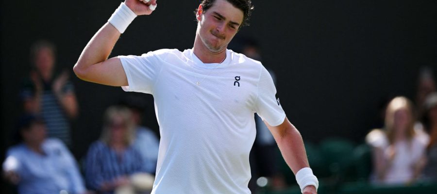 João Fonseca crava segunda vitória no Torneio de Wimbledon, em Londres