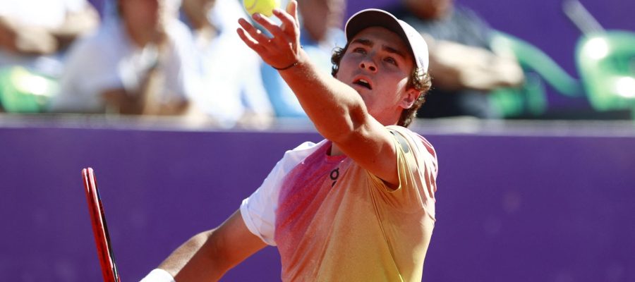 João Fonseca perde para Alexandre Müller e dá adeus ao Rio Open