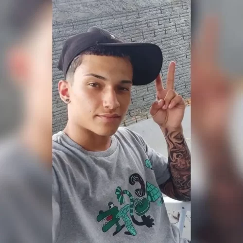 Jovem é encontrado morto com sinais de agressão e polícia investiga latrocínio