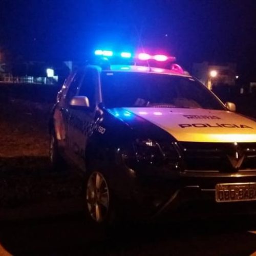 Jovem em conflito com parentes por causa de herança é morto com seis tiros quando chegava em casa