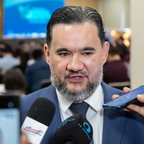 Juiz manda penhorar carro de ex-diretora condenada por desvio de R$ 255 mil da Educação