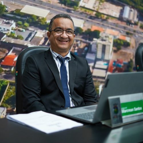 Juíza desbloqueia contas de vereador, mesmo com dívida de R$ 3,5 milhões com ex-secretário