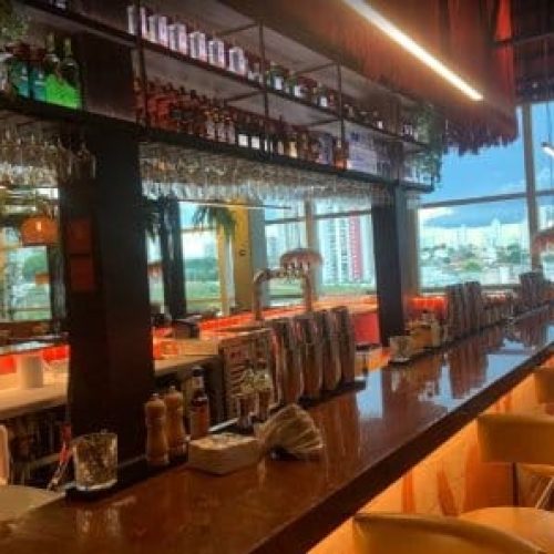 Juíza determina bloqueio de R$ 1 milhão de restaurante para garantir pagamento de dívida