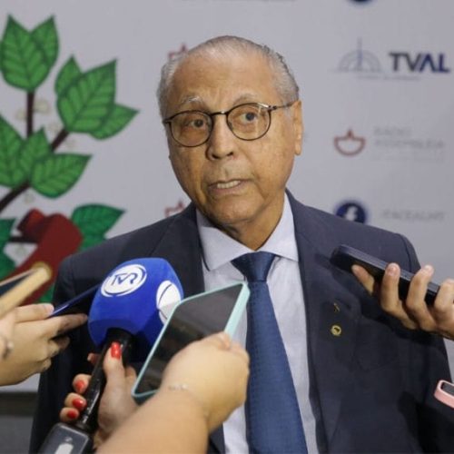 Júlio Campos rebate ataques de Abilio e se diz de "direita autêntica": "não sou radical fanático"