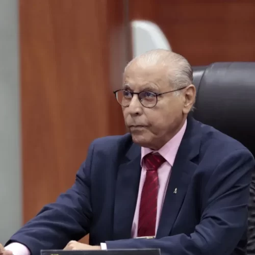 Júlio prevê eleição de até seis deputados estaduais caso Jayme dispute o governo