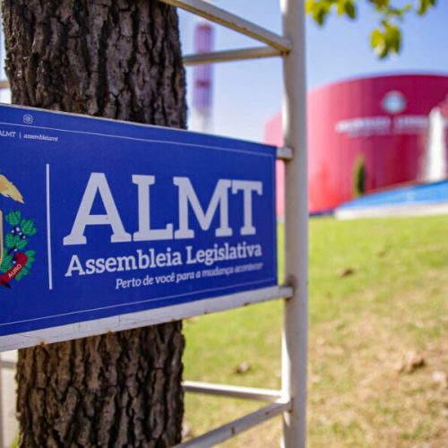 Justiça condena ex-deputados a devolver R$ 389 mil desviados da Assembleia com “buffet fantasma”