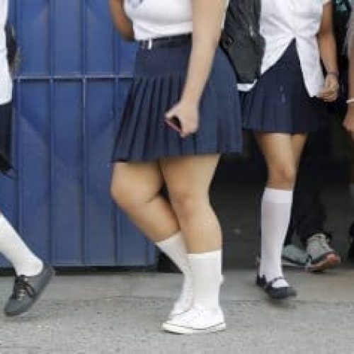 Justiça condena professor que pedia para ver alunas menores de idade trocarem de roupa