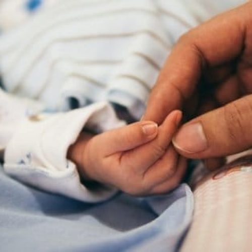 Justiça manda plano de saúde indenizar casal por morte de bebê em Mato Grosso