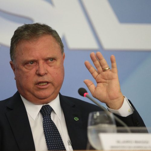 Justiça mantém investigação contra ex-governador em ação que cobra R$ 182 milhões por fraude