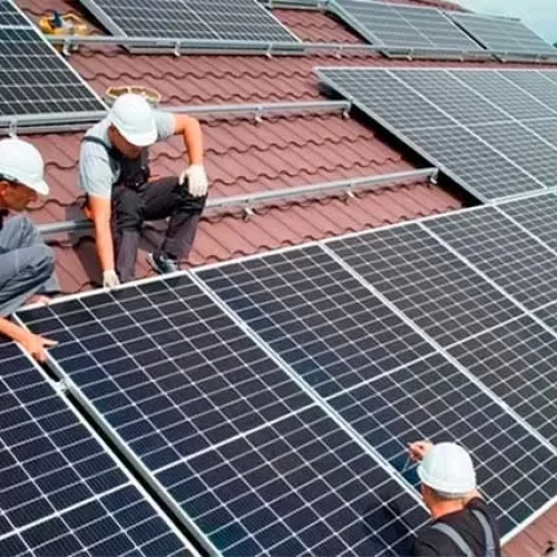 Justiça suspende cobrança retroativa de ICMS feita pela Energisa a produtores de energia solar em MT