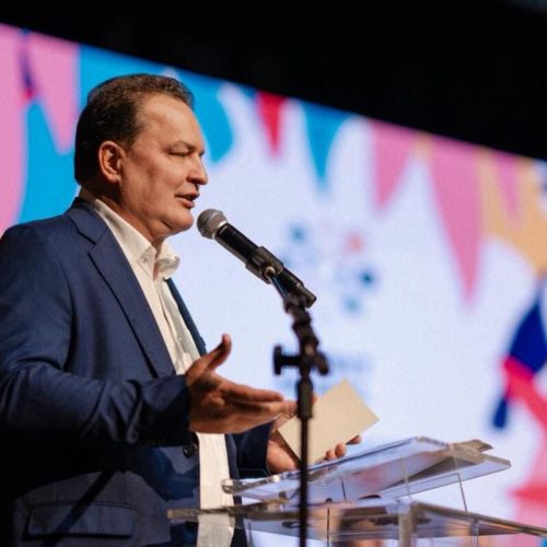 Leis e projetos do deputado Max Russi ampliam inclusão de pessoas surdas em MT