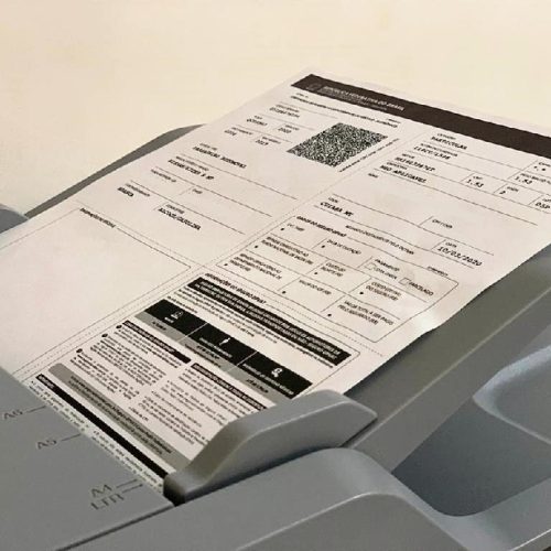 Licenciamento de veículos placas final 8 deve ser pago até dia 31 de agosto