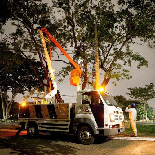 Limpurb atende mais de mil pontos de iluminação em cinco dias de operação em Cuiabá