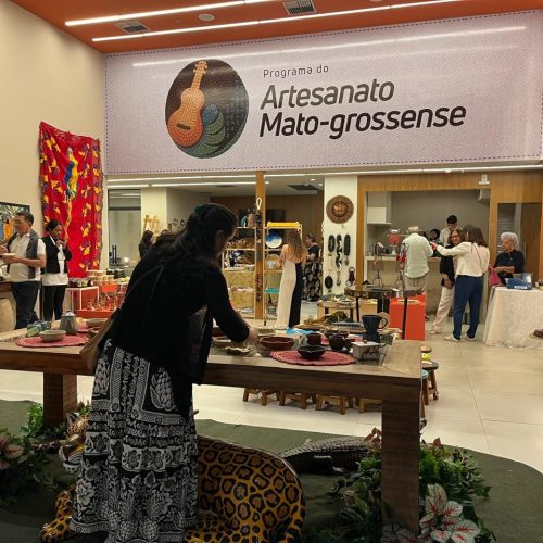 Loja do Artesanato de MT movimenta R$ 80 mil e fortalece renda de 52 artesãos locais