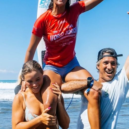 Luana Silva bate japonesa e fatura título do Mundial Júnior de Surfe